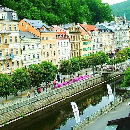 Lägenhet Astra Karlovy Vary